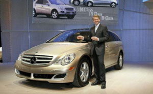 Asien-Premiere der neuen Mercedes-Benz R-Klasse 