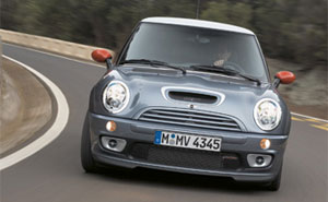 MINI Cooper S mit John Cooper Works GP Kit 