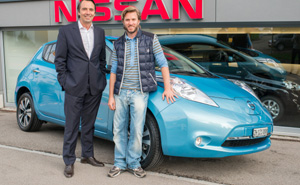 Nick Heidfeld fhrt Nissan Leaf