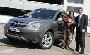 Hennes Bender fhrt Opel Antara