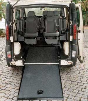 Opel Movano Behindertentransporter