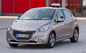 Peugeot 208 als Fahrschulauto