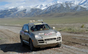 Cayenne S bei der Rallye Transsyberia 2006