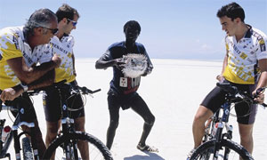 Renault F1-Piloten in Kenia