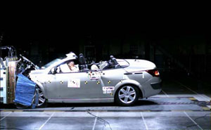 Renault Mgane Coup-Cabriolet beim Crashtest