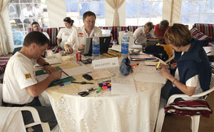 Navigation: Michel Périn (F), Bobby Willis (GB), Fabrizia Pons (I)