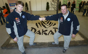 Volkswagen Werkspilot Robby Gordon (rechts) mit Copilot Dirk von Zitzewitz (links)